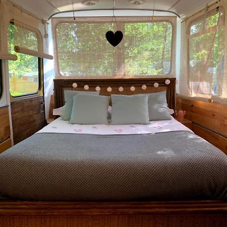Magic Roof Top Bus With Big Bath In The Tree Forest! Mimizan-Plage Buitenkant foto